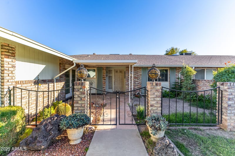 10209 Mountain View Rd, Sun City, AZ 85351