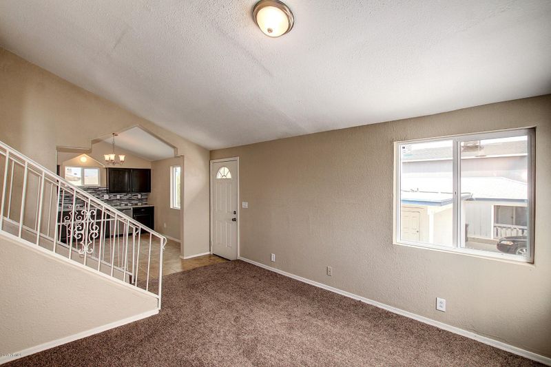 1021 E Chipman Rd, Phoenix, AZ 85040