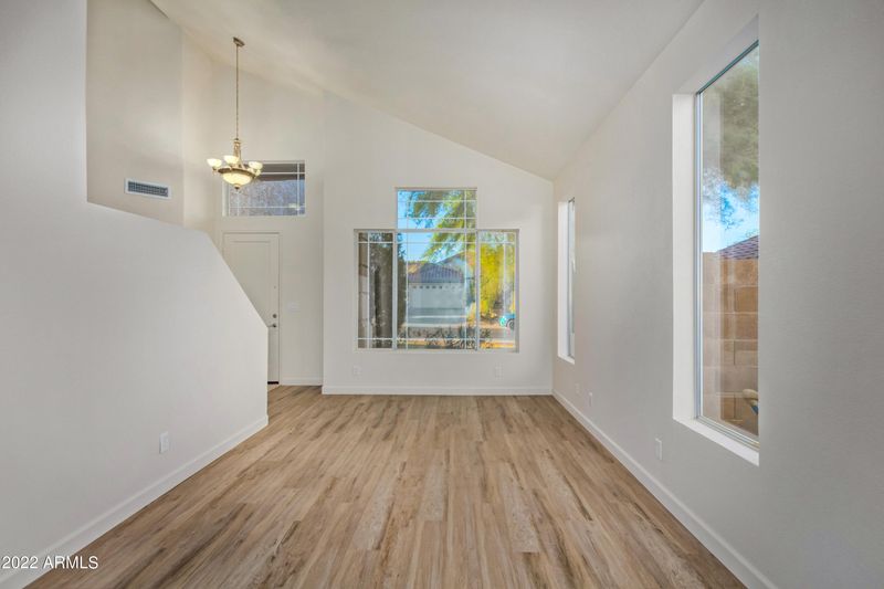 1021 E Mountain Vista Dr, Phoenix, AZ 85048