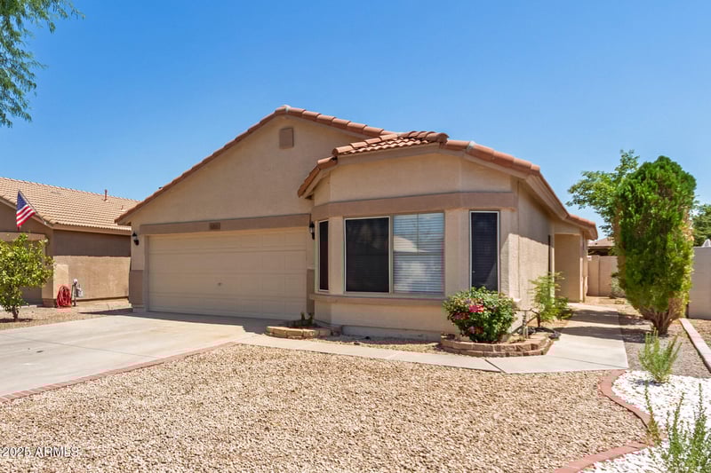 1021 Nardini St, San Tan Valley, AZ 85140