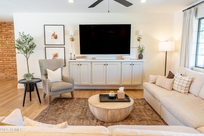 1021 Palmaire Ave, Phoenix, AZ 85020