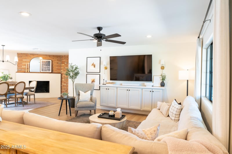 1021 Palmaire Ave, Phoenix, AZ 85020