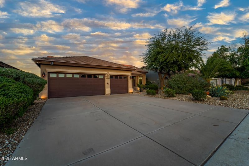 1021 Western Skies Dr, Gilbert, AZ 85296