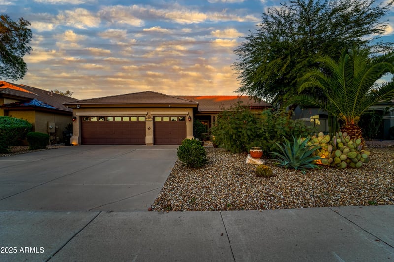 1021 Western Skies Dr, Gilbert, AZ 85296