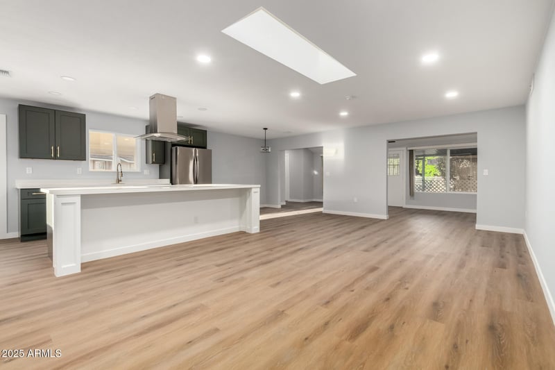 10210 Charter Oak Dr, Sun City, AZ 85351
