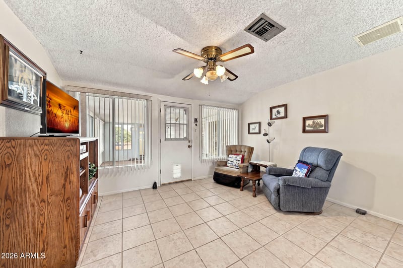 10210 W Twin Oaks Dr, Sun City, AZ 85351