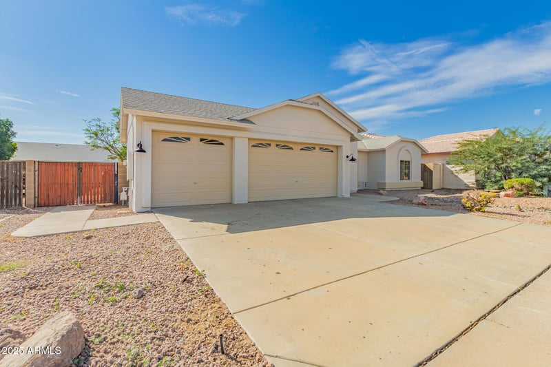 10211 Georgia Ave, Glendale, AZ 85307