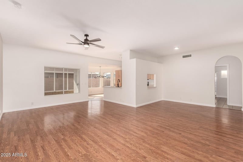 10211 Georgia Ave, Glendale, AZ 85307