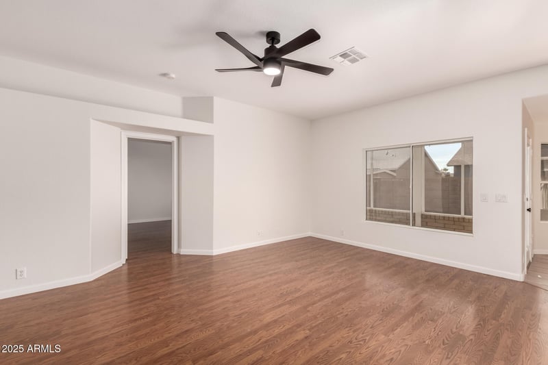 10211 Georgia Ave, Glendale, AZ 85307