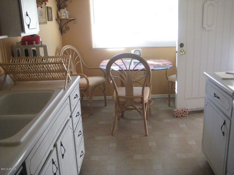 10211 N 96th Ave #B, Peoria, AZ 85345