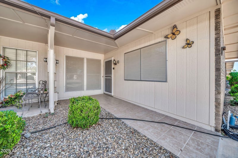 10211 W Ocotillo Dr, Sun City, AZ 85373
