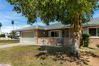 10212 Royal Oak Rd, Sun City, AZ 85351