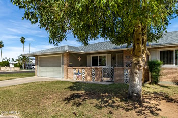 10212 Royal Oak Rd, Sun City, AZ 85351