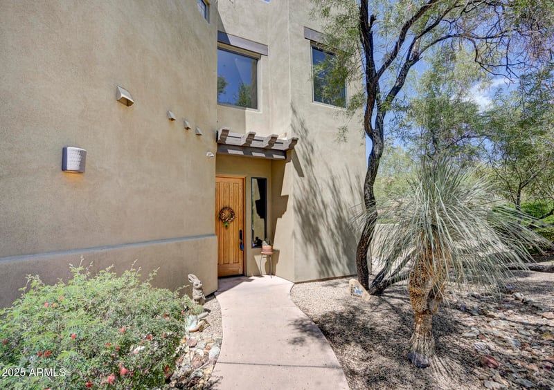 10212 White Feather Ln, Scottsdale, AZ 85262