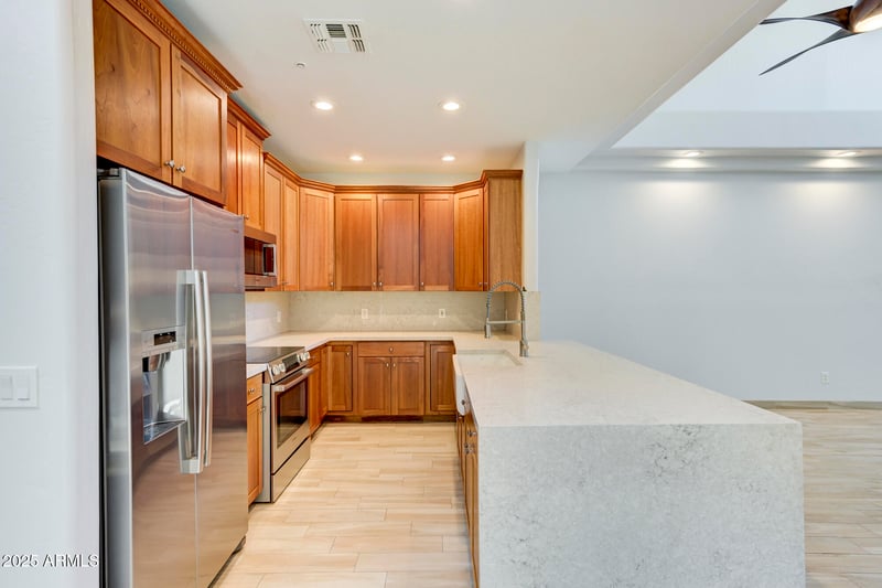 10212 White Feather Ln, Scottsdale, AZ 85262