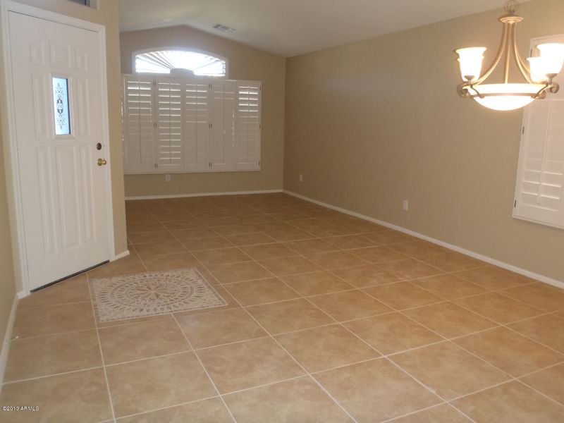 10213 W Country Club Trl, Peoria, AZ 85383