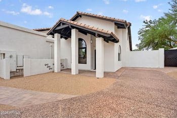 10214 44th St, Phoenix, AZ 85028
