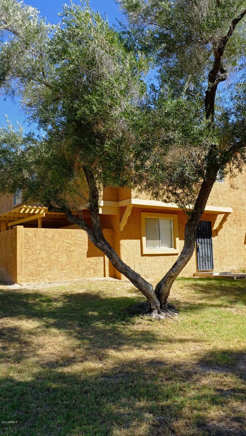 10214 N 7th Pl #B, Phoenix, AZ 85020