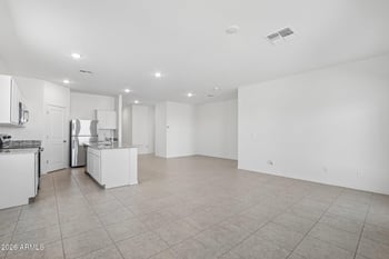 10214 Devonshire Ave, Phoenix, AZ 85037