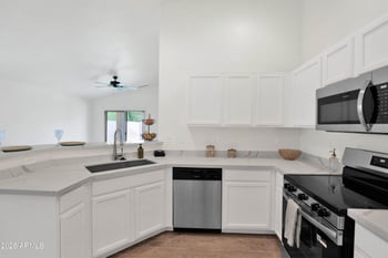10215 Kiva Ave, Mesa, AZ 85209