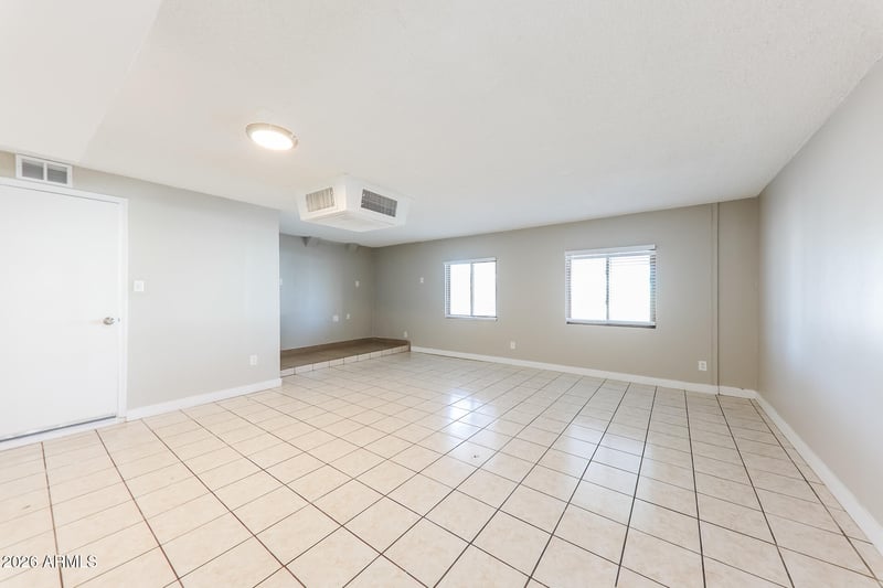 10215 35th Dr, Phoenix, AZ 85051