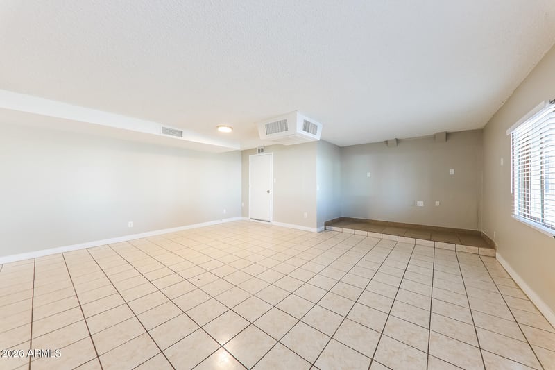 10215 35th Dr, Phoenix, AZ 85051