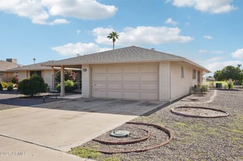 10215 White Mountain Rd, Sun City, AZ 85351