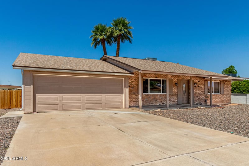10216 110th Ave, Sun City, AZ 85351
