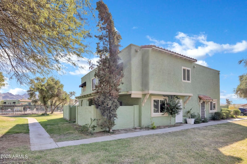 10217 7th Pl #B, Phoenix, AZ 85020