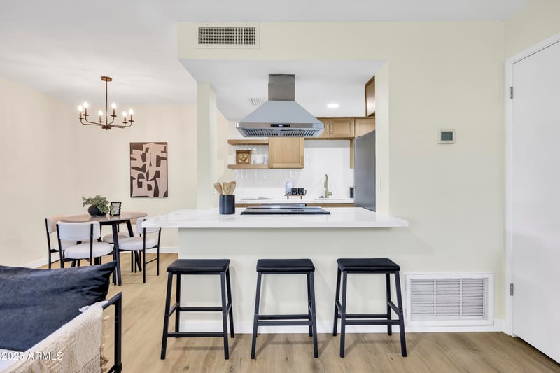 10217 7th Pl #B, Phoenix, AZ 85020