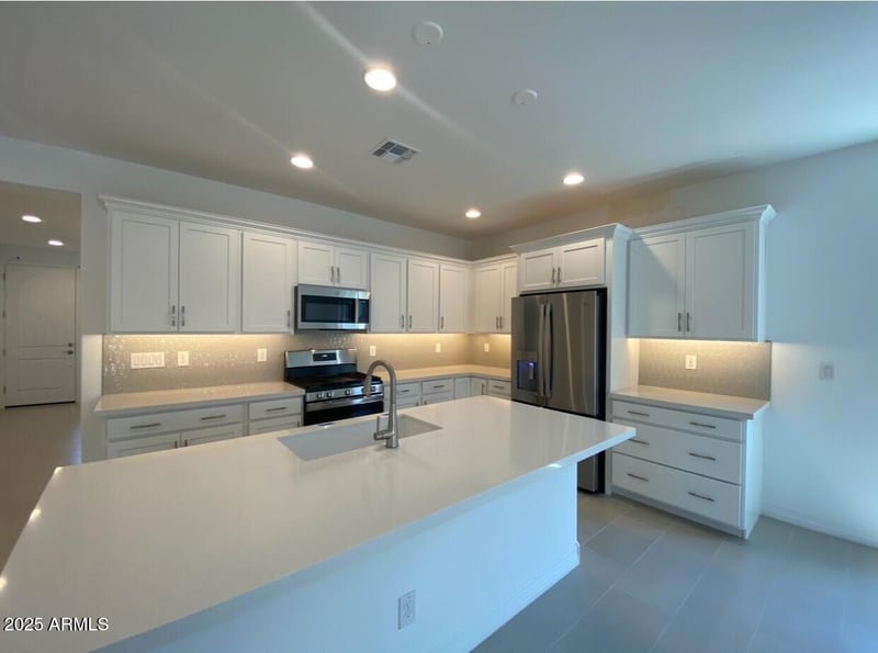10217 Fairmount Ave, Avondale, AZ 85392