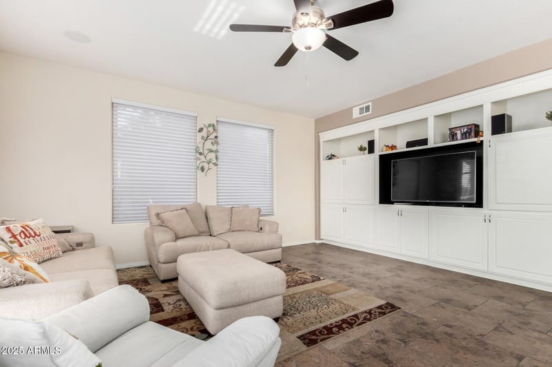 10217 Posada Ave, Mesa, AZ 85212