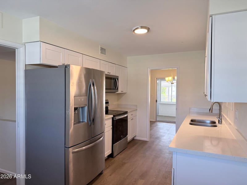10217 Mission Ln, Sun City, AZ 85351