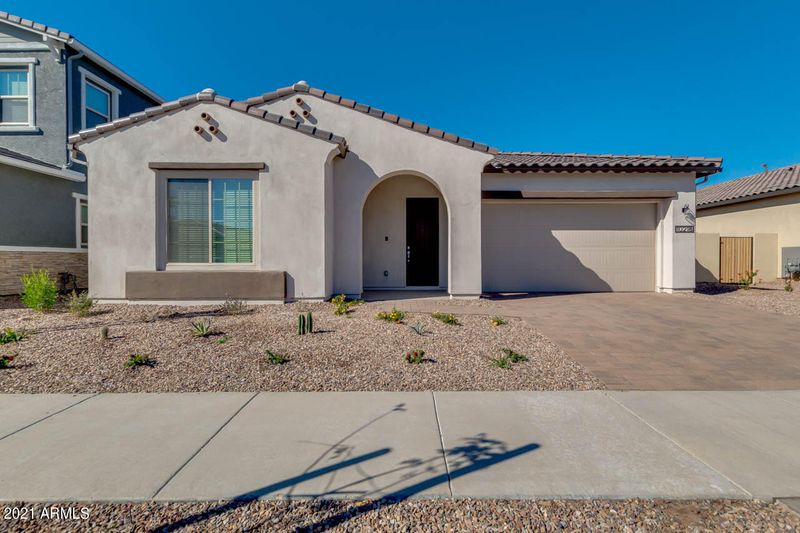 10218 E Supernova Dr, Mesa, AZ 85212
