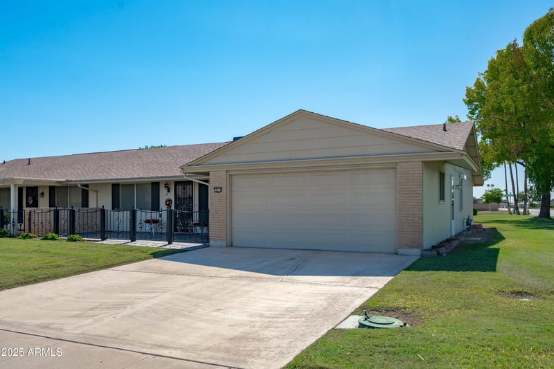 10219 Prairie Hills Cir, Sun City, AZ 85351