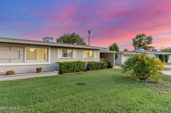10219 Snead Cir, Sun City, AZ 85351