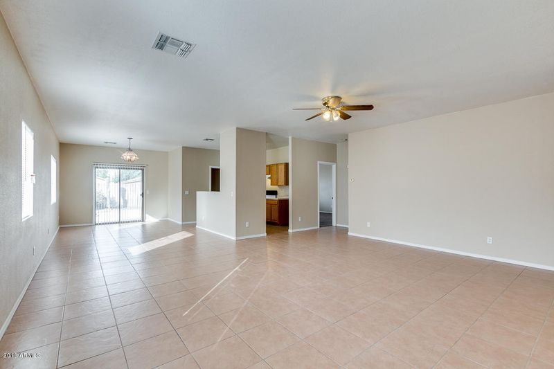 1022 E Desert Rose Trl, San Tan Valley, AZ 85143