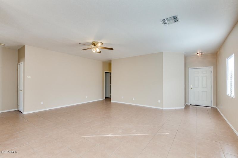 1022 E Desert Rose Trl, San Tan Valley, AZ 85143