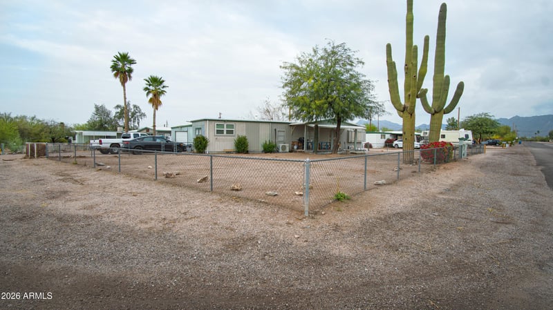 1022 N Main Dr, Apache Junction, AZ 85120
