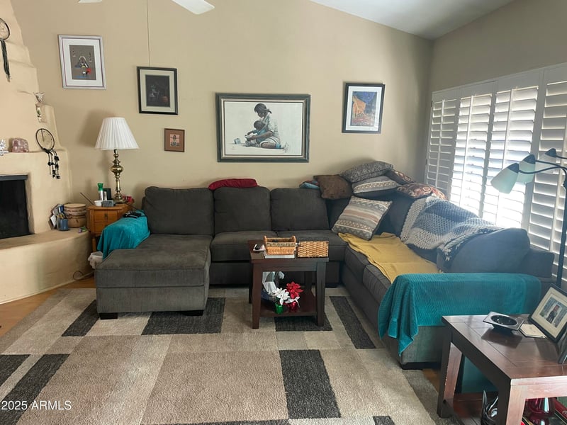 1022 Wagoner Rd, Phoenix, AZ 85022