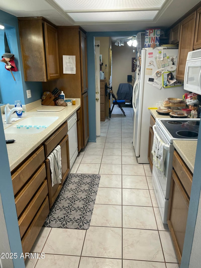 1022 Wagoner Rd, Phoenix, AZ 85022