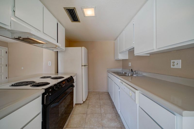 10220 N 7th Pl, Phoenix, AZ 85020