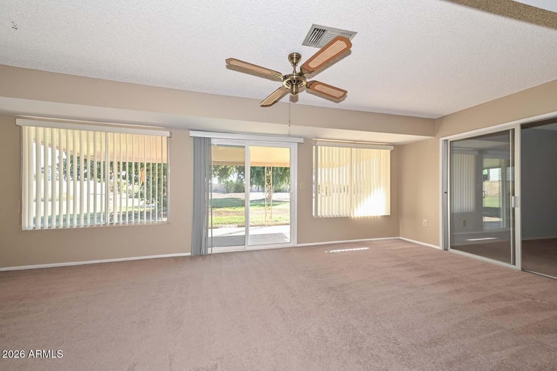 10220 W Pineridge Dr, Sun City, AZ 85351