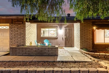 10221 52nd Ave, Glendale, AZ 85302