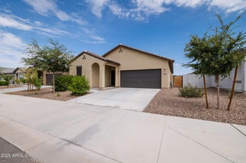 10221 57th Dr, Laveen, AZ 85339