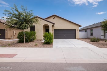 10221 57th Dr, Laveen, AZ 85339
