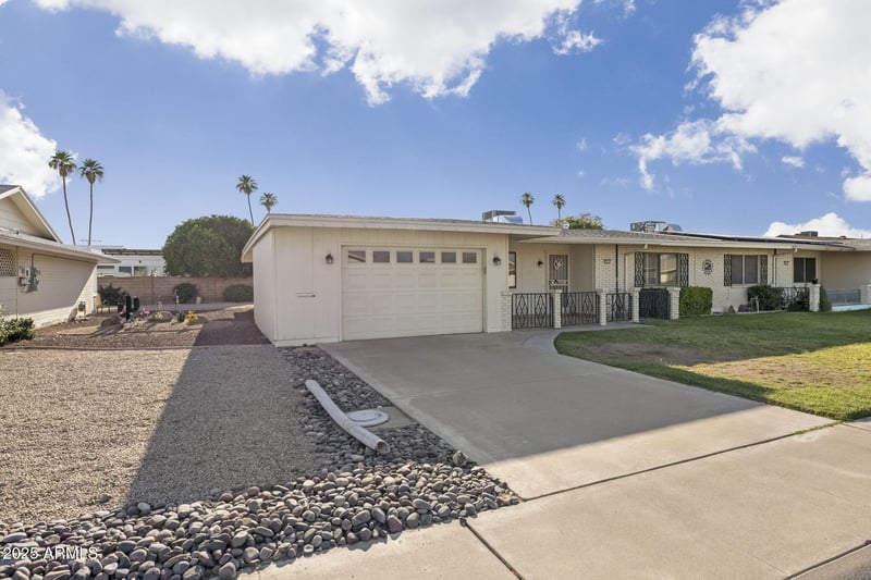 10222 105th Dr, Sun City, AZ 85351
