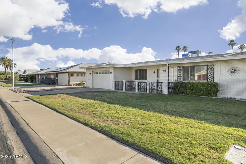 10222 105th Dr, Sun City, AZ 85351