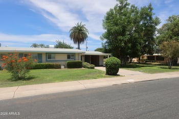 10222 Snead Cir, Sun City, AZ 85351