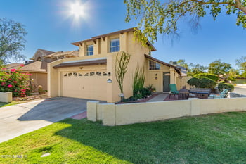 10224 65th Ln, Glendale, AZ 85302